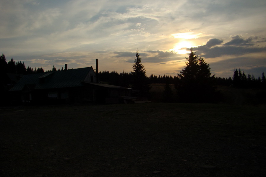 západ slnka pri Schronisku na Hali Miziowej