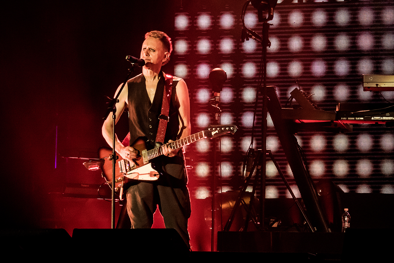 Depeche Mode, Budapešť, 22. 05. 2017 photos by Roland Kilian