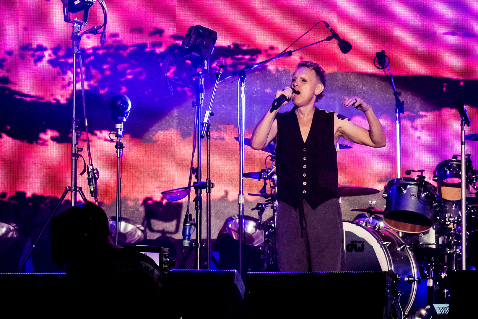 Depeche Mode, Budapešť, 22. 05. 2017 photos by Roland Kilian