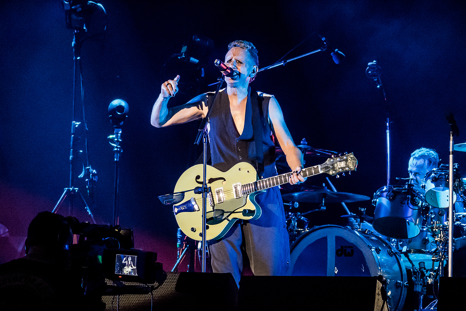 Depeche Mode, Budapešť, 22. 05. 2017 photos by Roland Kilian
