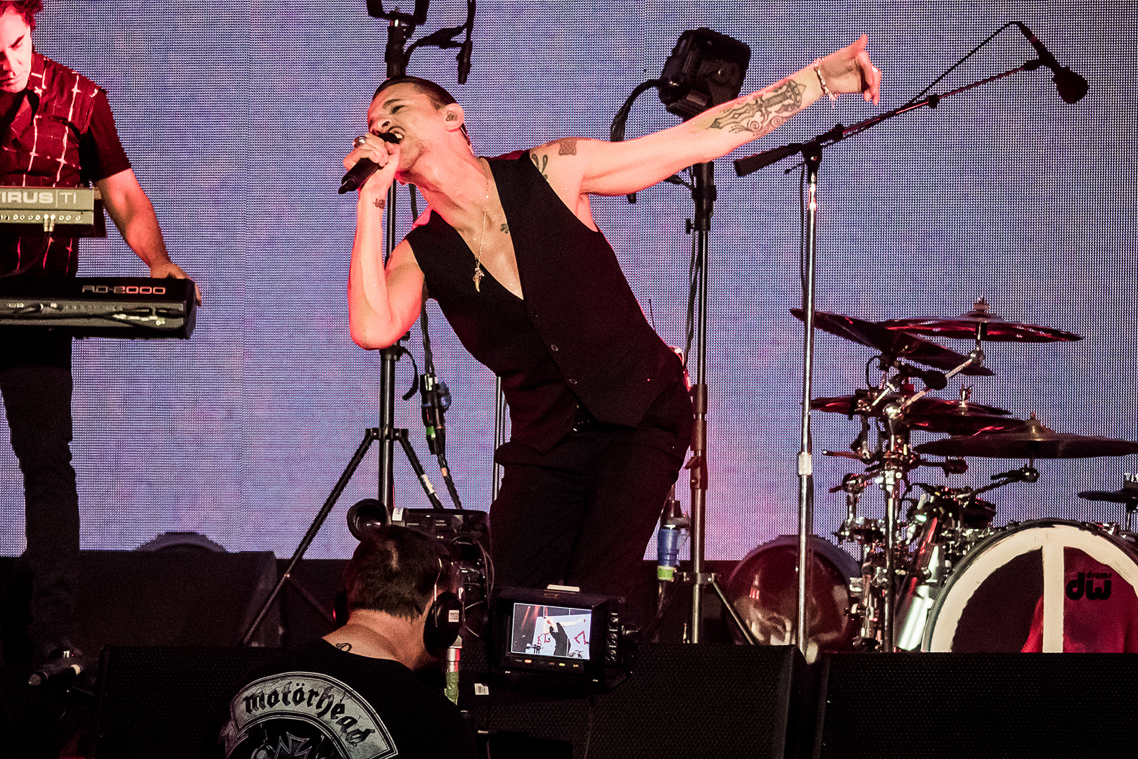 Depeche Mode, Budapešť, 22. 05. 2017 photos by Roland Kilian