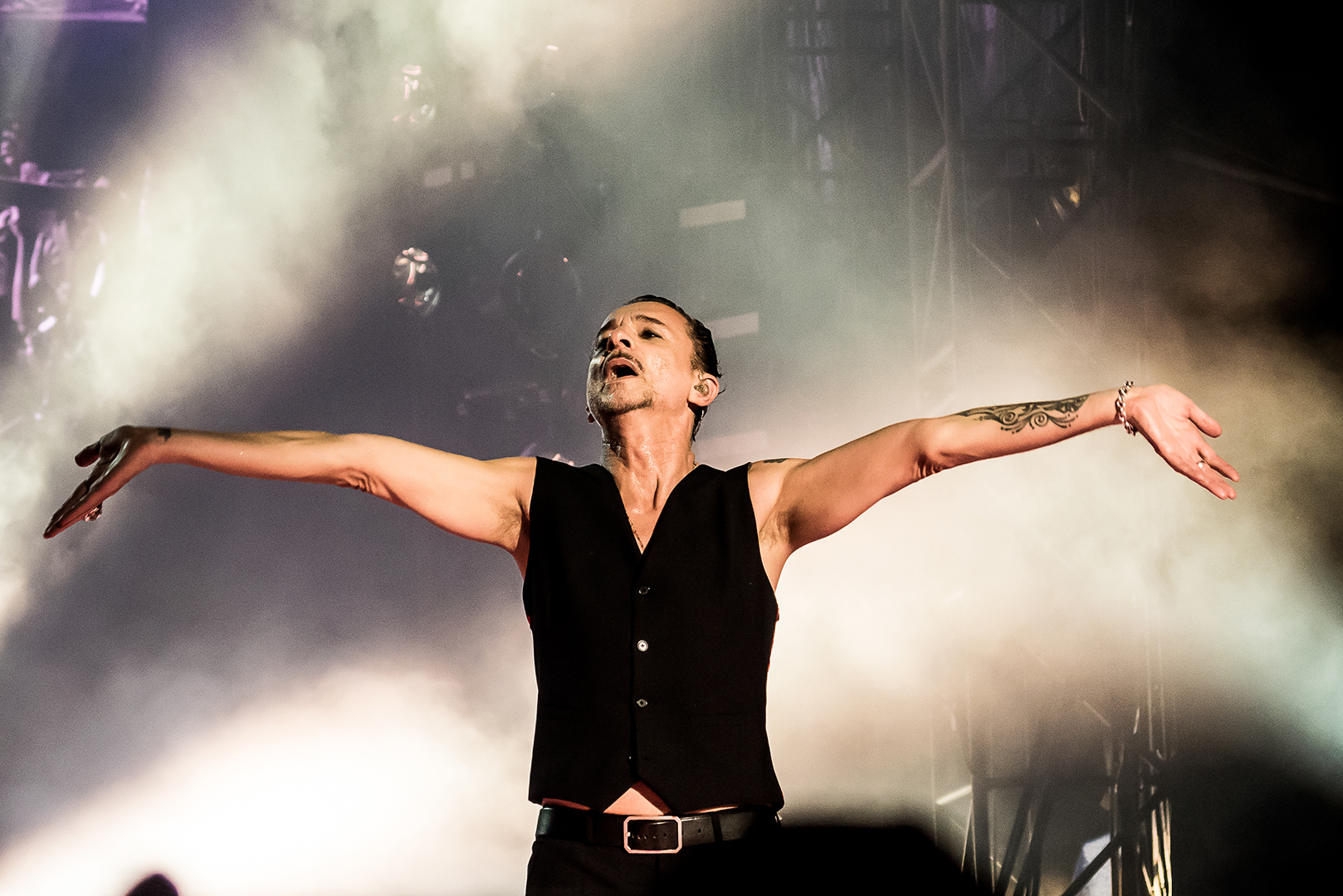 Depeche Mode, Budapešť, 22. 05. 2017 photos by Roland Kilian