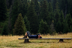 relax pred Schroniskom na Hali Miziowej