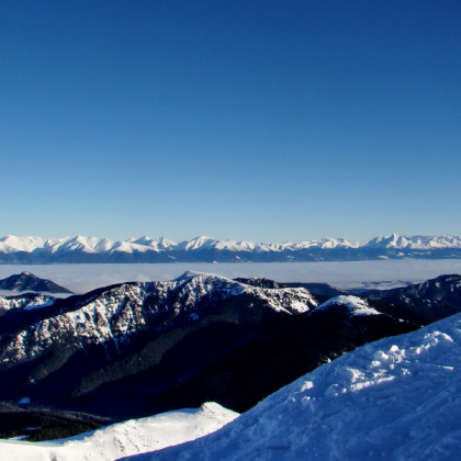 Siná a Tatry z hrebeňa