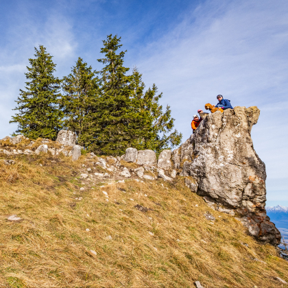Poludnica z Iľanova cez sedlo Kúpeľ
