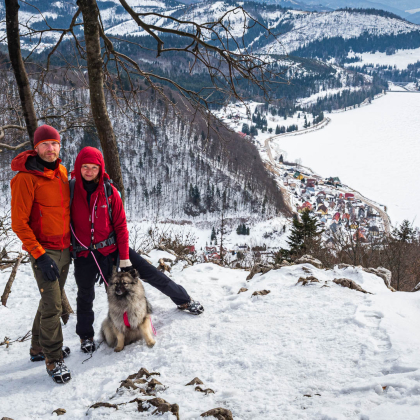 Pohľad na Dedinky a Palcmanskú Mašu z Gačovskej vyhliadky
