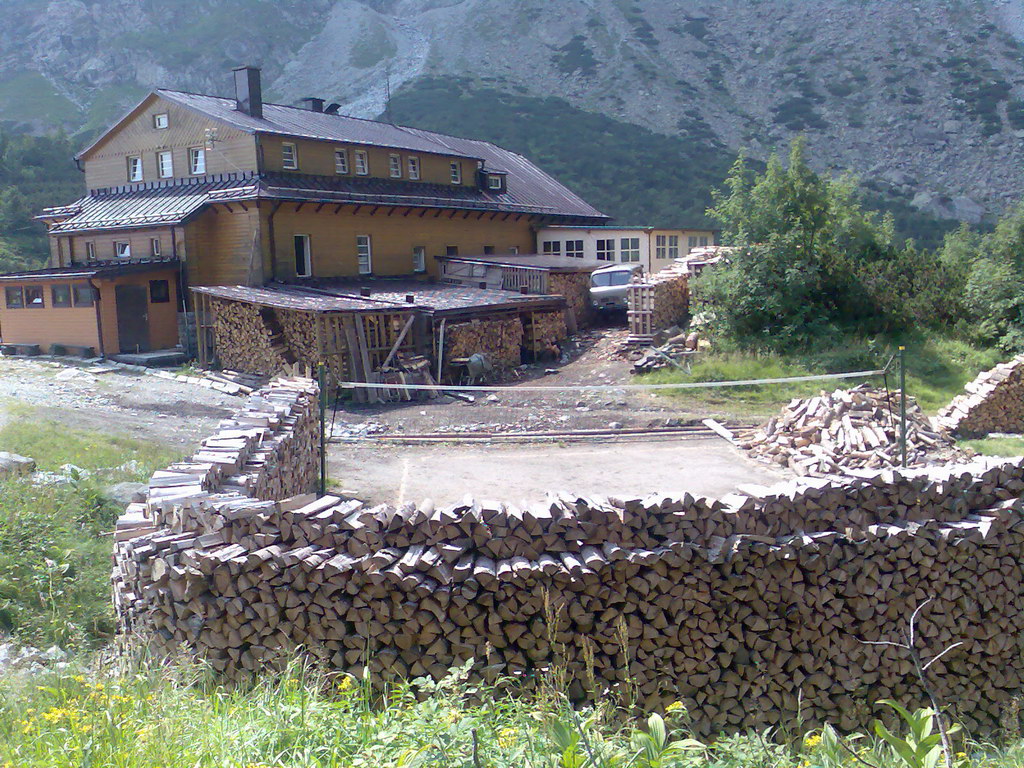 Jahňací štít zo Skalnatého plesa (Vysoké Tatry)