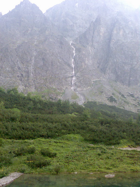 Jahňací štít zo Skalnatého plesa (Vysoké Tatry)