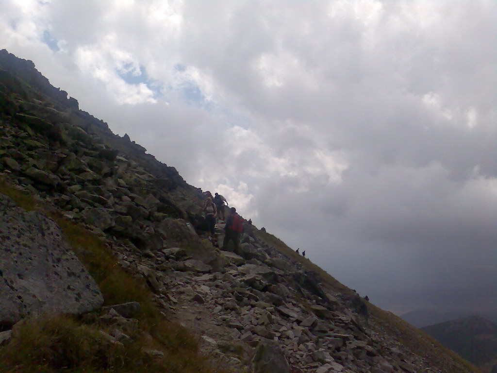 Kriváň zo Štrbského plesa (Vysoké Tatry)