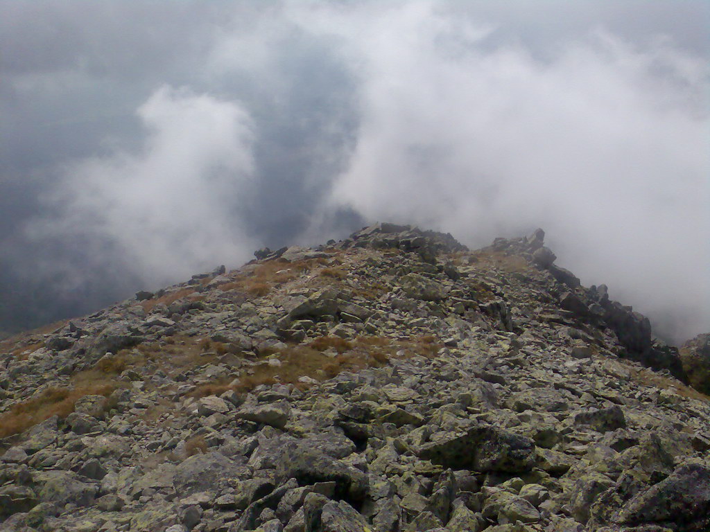 Kriváň zo Štrbského plesa (Vysoké Tatry)