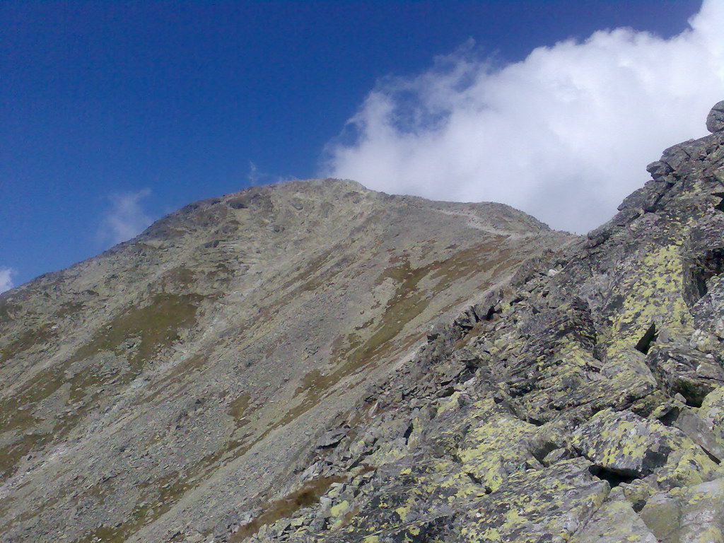 Kriváň zo Štrbského plesa (Vysoké Tatry)