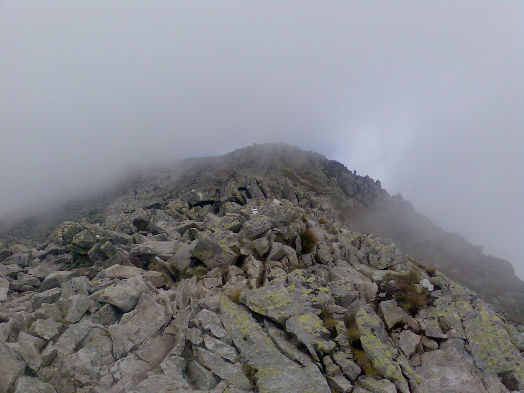 Kriváň zo Štrbského plesa (Vysoké Tatry)