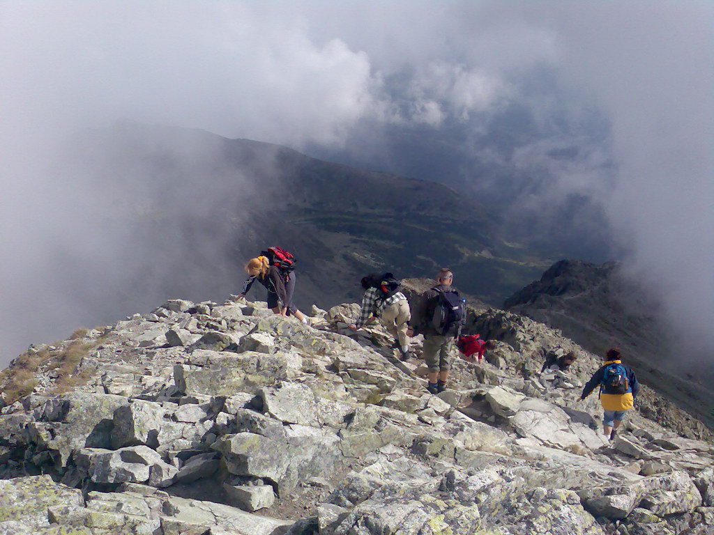 Kriváň zo Štrbského plesa (Vysoké Tatry)