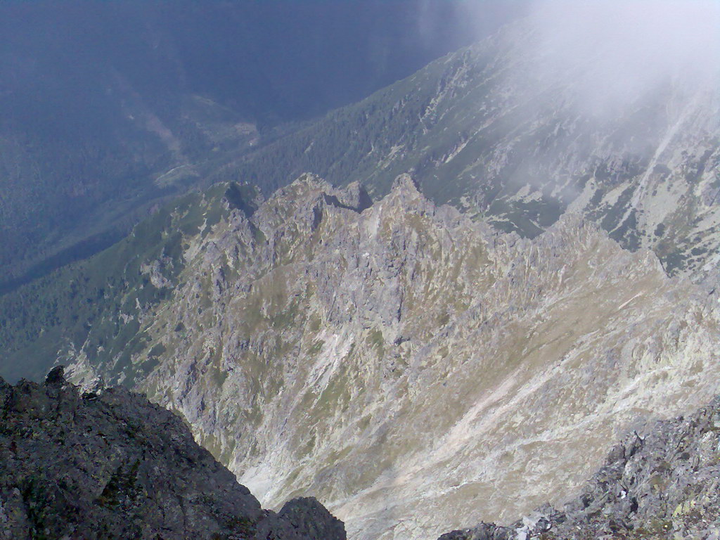 Kriváň zo Štrbského plesa (Vysoké Tatry)