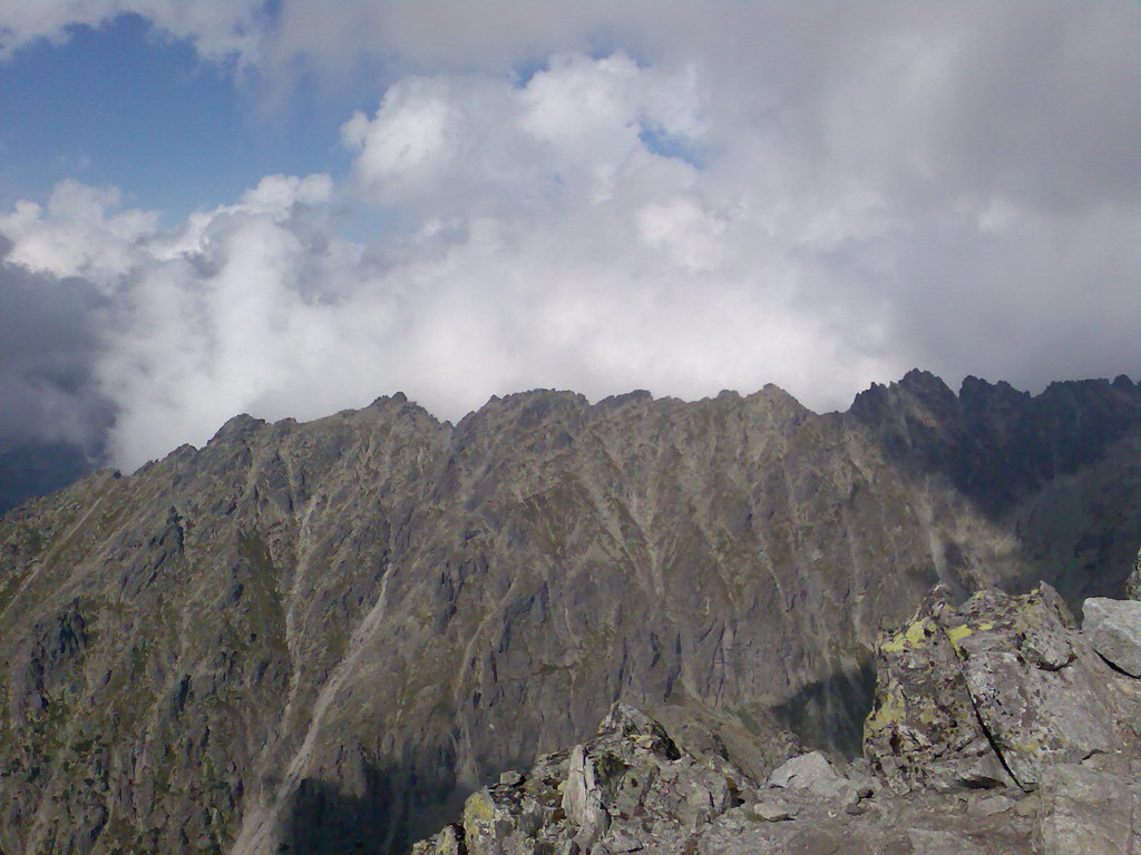 Kriváň zo Štrbského plesa (Vysoké Tatry)