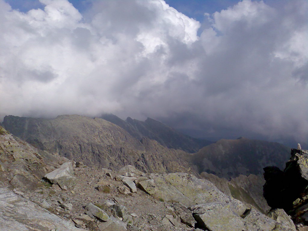 Kriváň zo Štrbského plesa (Vysoké Tatry)