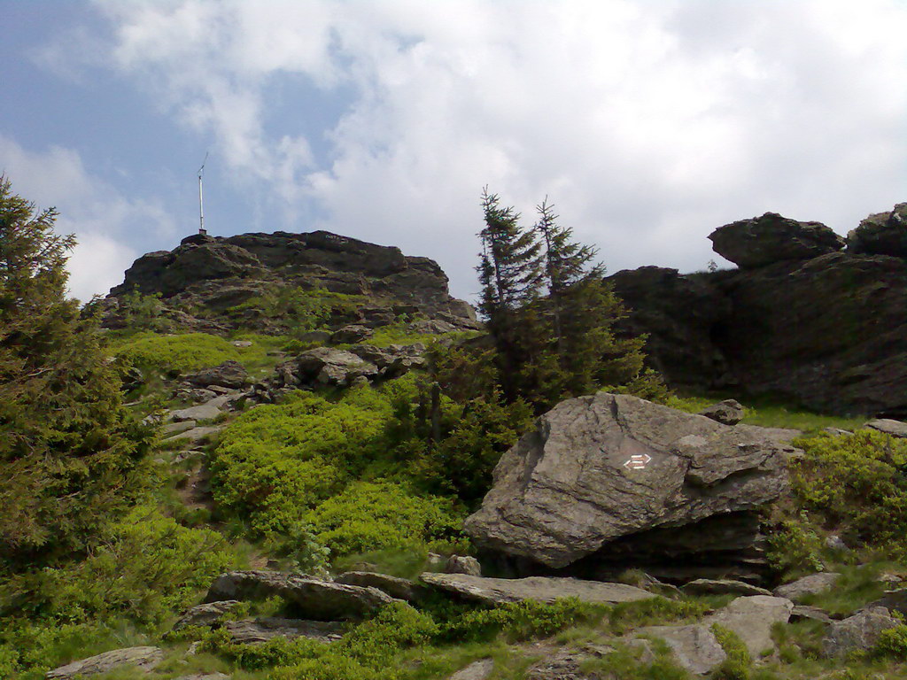 Skalisko z Úhornianskeho sedla (Volovské vrchy)