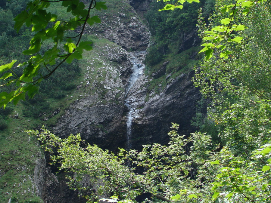 Vyšné Kopské sedlo Monkovou dolinou (Belianske Tatry)