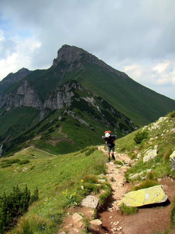 Vyšné Kopské sedlo Monkovou dolinou (Belianske Tatry)