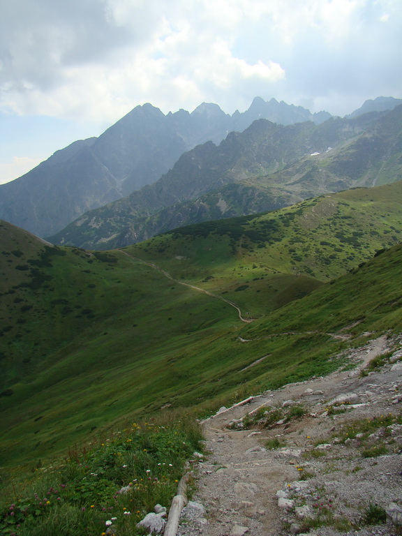 Vyšné Kopské sedlo Monkovou dolinou (Belianske Tatry)