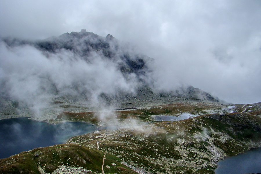 Kôprovský štít so psom (Vysoké Tatry)