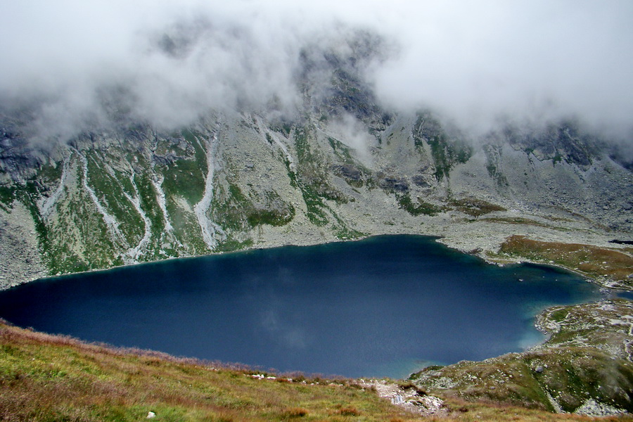 Kôprovský štít so psom (Vysoké Tatry)