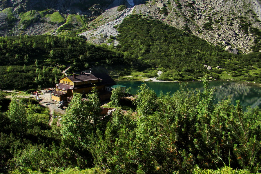 Jahňací štít so psom (Vysoké Tatry)