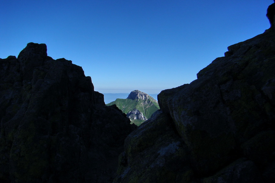 Jahňací štít so psom (Vysoké Tatry)