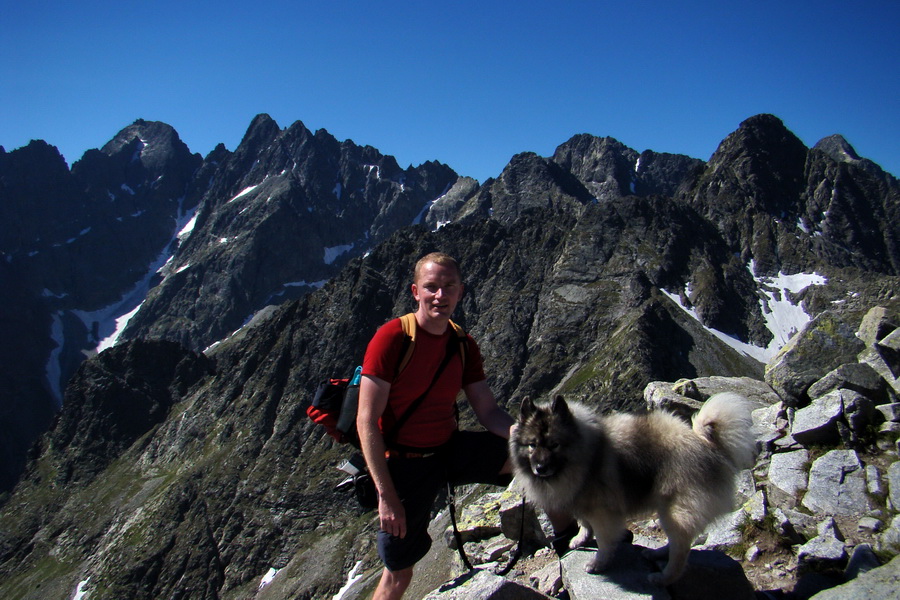 Jahňací štít so psom (Vysoké Tatry)