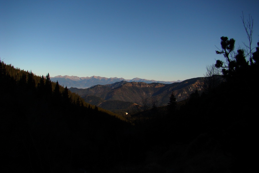 výhľad na Pusté, Poludnicu a Západné Tatry