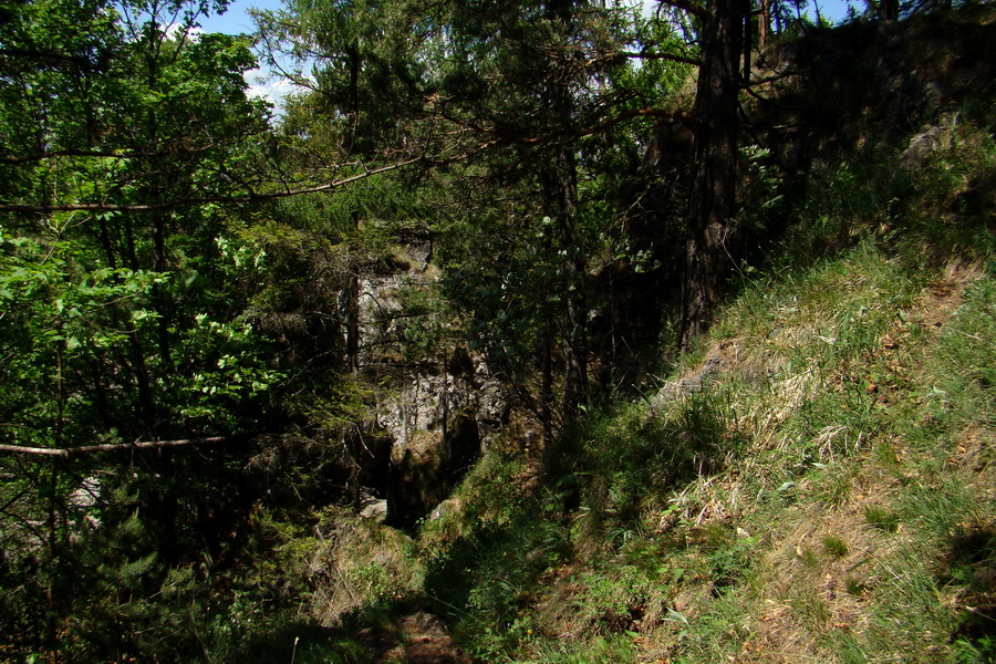 Sľubica a skelné okno na Rajtopíkoch (Branisko)