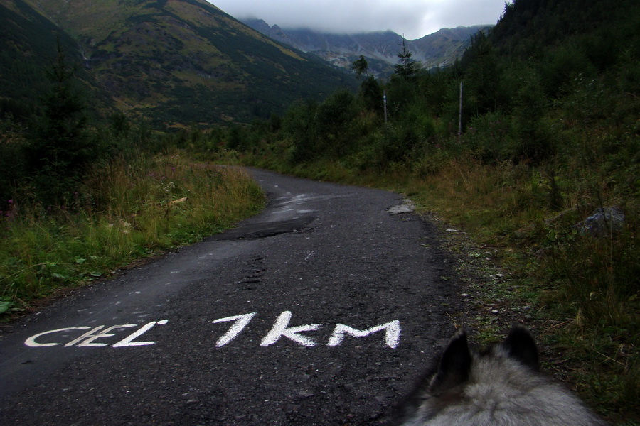 na Žiarsku chatu je to ešte 1 km