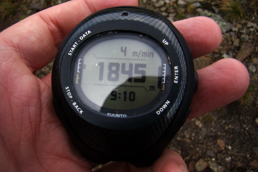 Suunto ukazuje nadmorskú výšku 1845 m