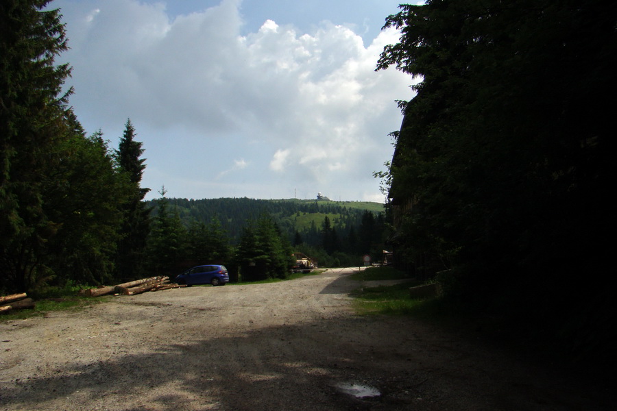 pohľad na vrchol Kojšovskej hole od Chaty Erika