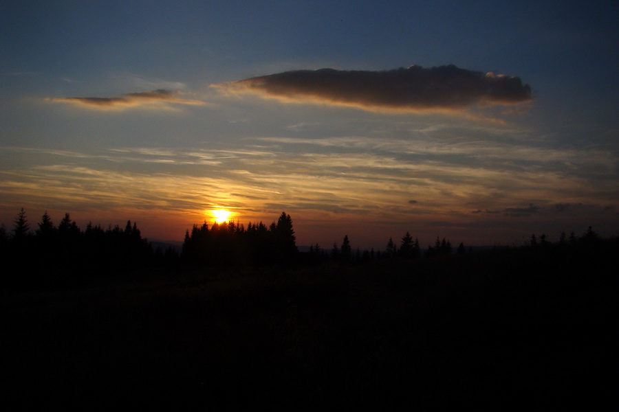 západ slnka pozorovaný spod Krawcowho Wiercha