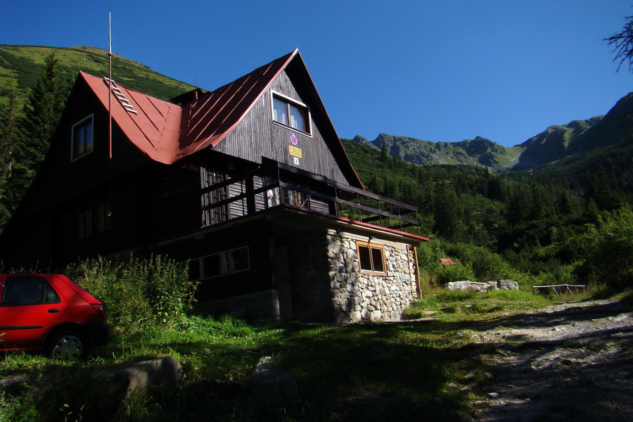 budova Horskej záchrannej služby v Žiarskej doline