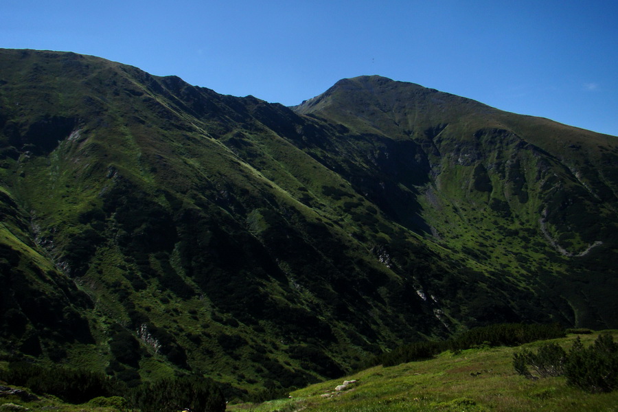 cestou na Smutné sedlo, vpravo Baranec