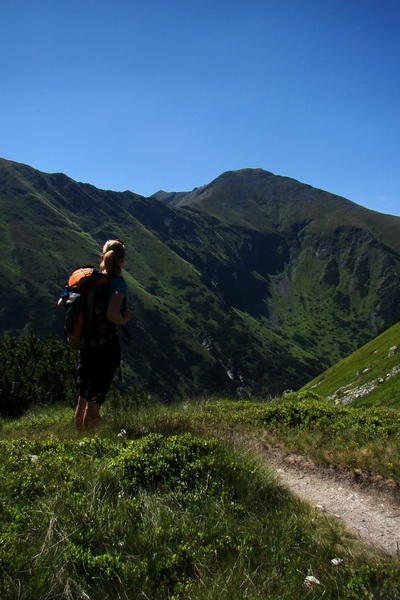 cestou na Smutné sedlo, vpravo Baranec