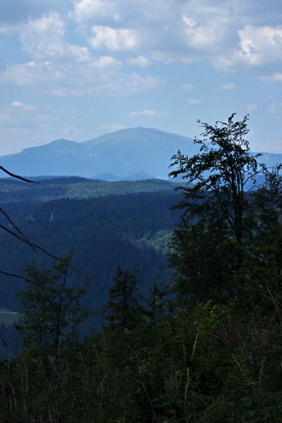 Pod Muráňom, sedlo Čertova hlava z Novoveskej Huty (Volovské vrchy)