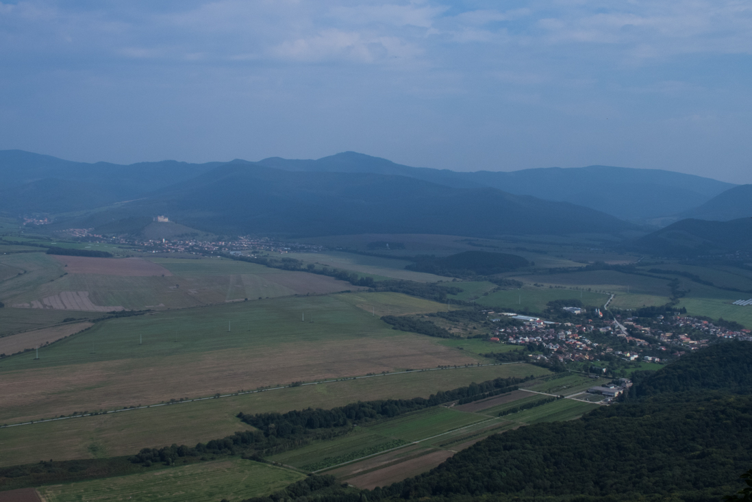 Dievčenská skala zo Silice (Slovenský kras)