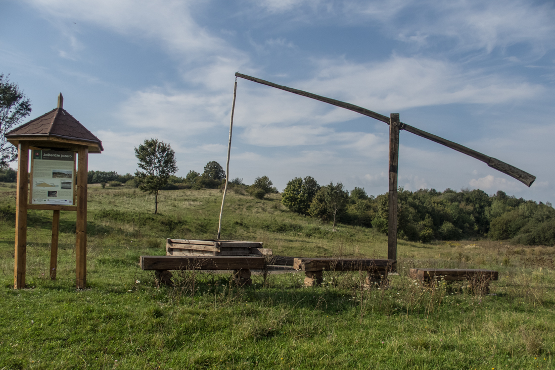 Dievčenská skala zo Silice (Slovenský kras)