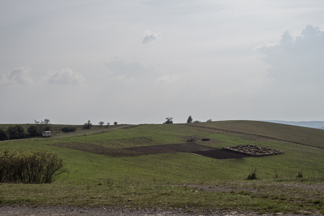 Dievčenská skala zo Silice (Slovenský kras)