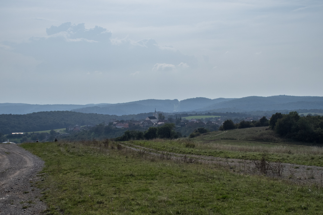 Dievčenská skala zo Silice (Slovenský kras)