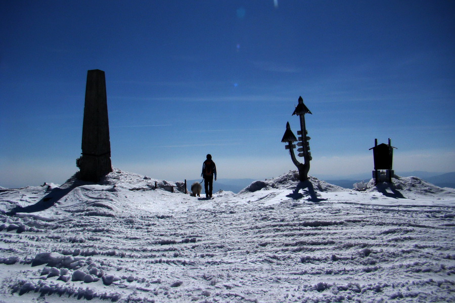 Pri betónovom monolite na Kráľovej holi