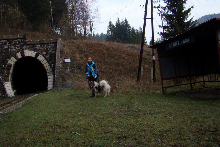 tunel pri zastávke LYNKY