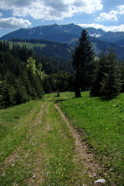 zostup k horárni pred Bystrou