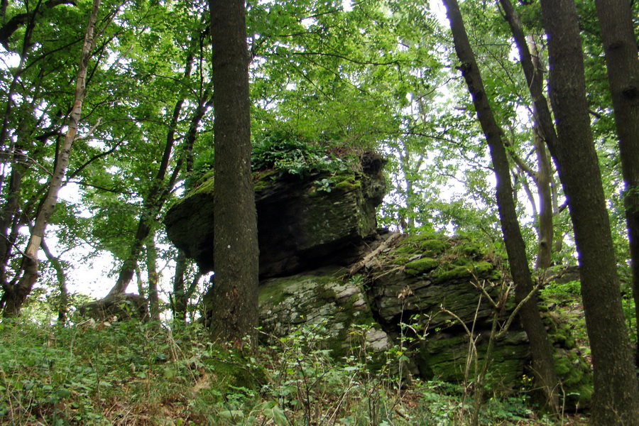 Šimonka a Zámutovské skaly (Slanské vrchy)