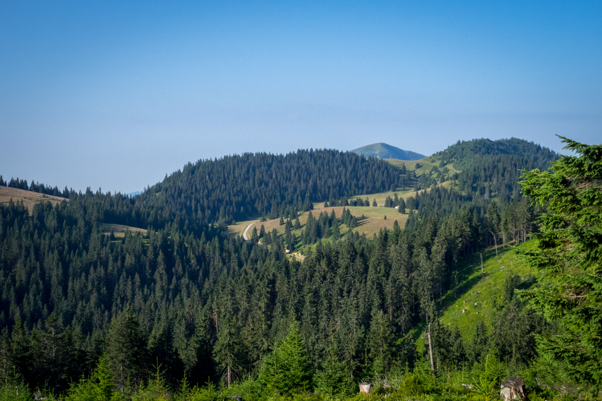 Cez Nižné Šiprúnske sedlo do Ružomberka (Veľká Fatra)