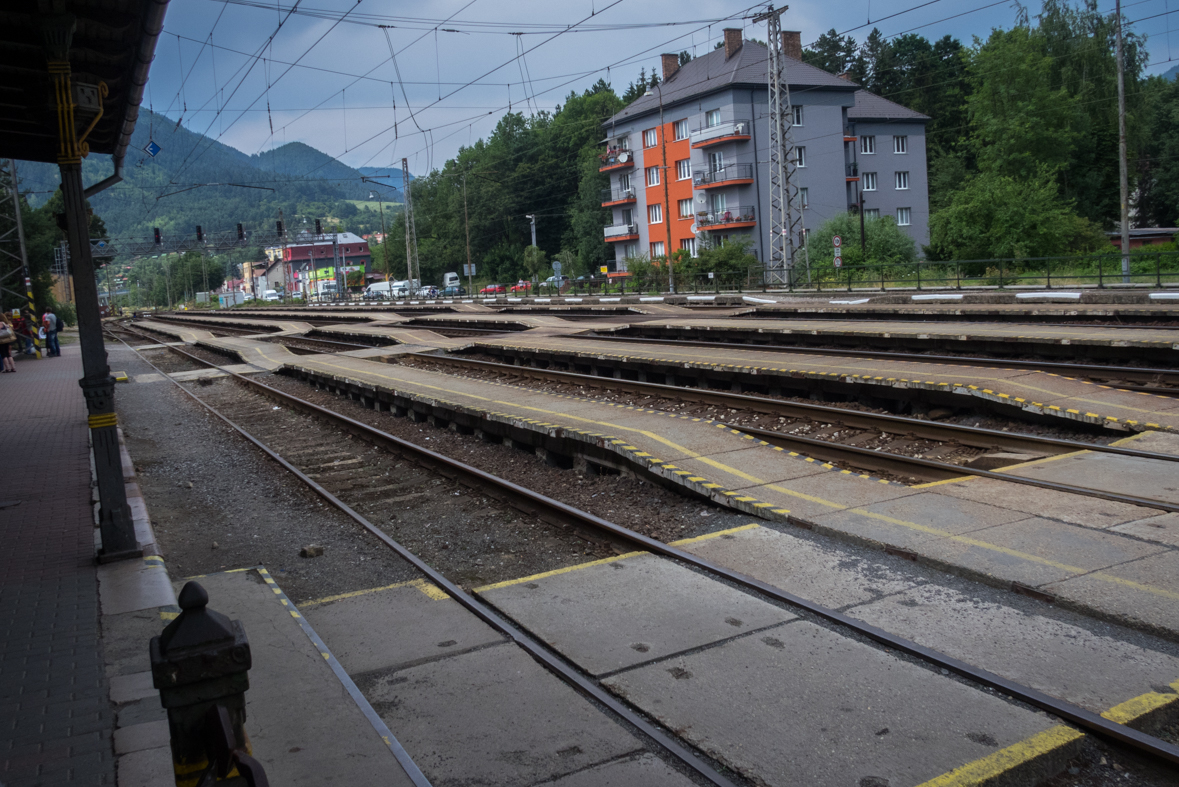 Cez Nižné Šiprúnske sedlo do Ružomberka (Veľká Fatra)