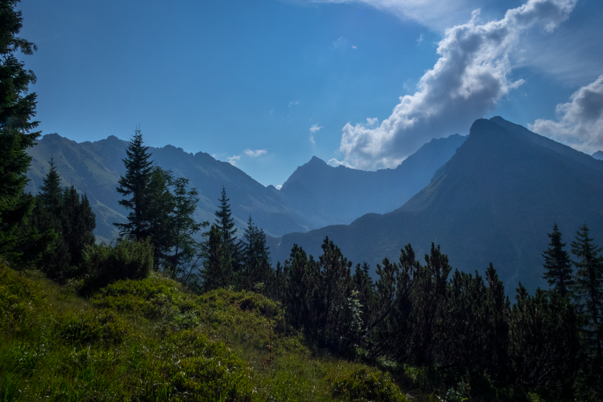 Hladké sedlo z Troch studničiek (Vysoké Tatry)